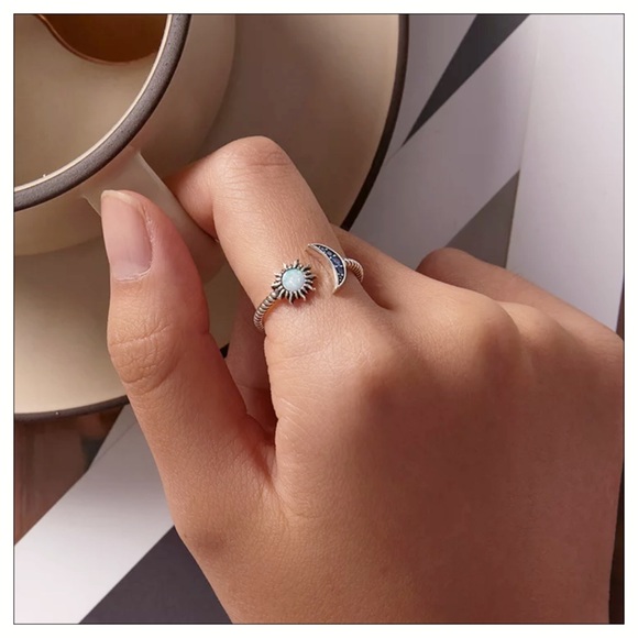 NEW Sterling Silver Opal And Blue CZ Sun And Moon Ring - Picture 3 of 4